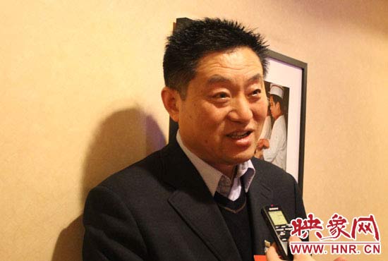 全國(guó)人大代表、輝縣市孟莊鎮(zhèn)南李莊村黨支部書記范海濤