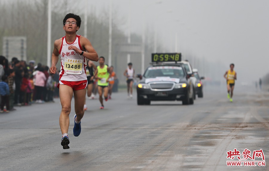 一名合肥選手處在較為領先的位置。