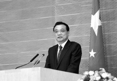 當?shù)貢r間5月5日，國務(wù)院總理李克強在非盟會議中心發(fā)表演講。圖/中國政府網(wǎng)