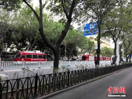 5月22日7時(shí)50分許，烏魯木齊市沙依巴克區(qū)公園北街早市發(fā)生一起爆炸案，造成人員傷亡。