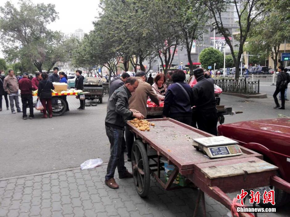自治區(qū)和烏魯木齊市有關(guān)部門迅速處置，傷員已全部送往醫(yī)院救治。