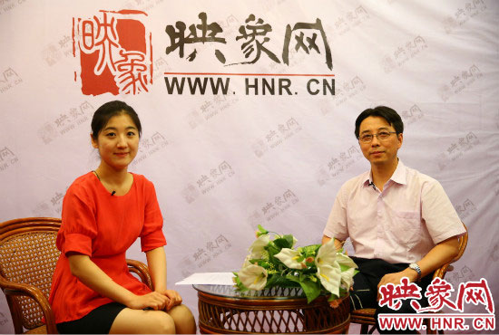 南京大學(xué)河南招生組負(fù)責(zé)人武港山教授做客映象網(wǎng)2014高招“名校面對面”系列視頻訪談。