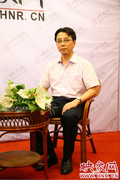 南京大學(xué)河南招生組負(fù)責(zé)人武港山教授。