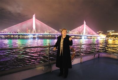 2012年2月3日，德國總理默克爾夜游廣州。