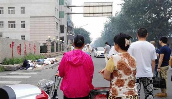 陳建國看來，那7個(gè)鄉(xiāng)親會選擇喝農(nóng)藥，他并不意外。