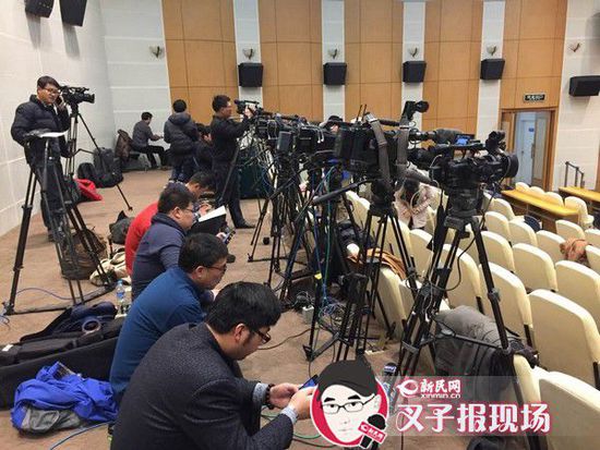 圖說：大量媒體聚焦在發(fā)布會現(xiàn)場。新民晚報(bào)新民網(wǎng)