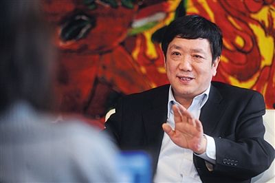 　政協(xié)委員、中國電力投資集團總經(jīng)理陸啟洲稱，7800元是其每月基本工資。資料圖片/新京報記者 楊杰