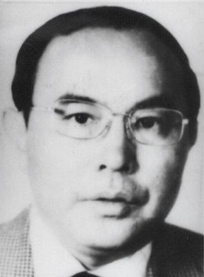 胡玉興 現(xiàn)年59歲，外逃前任山西省太原市住房制度改革辦公室主任，2002年7月逃往澳大利亞或新西蘭。
