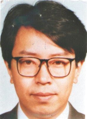 姚耿 現(xiàn)年53歲，外逃前任云南省五礦化工進(jìn)出口（集團(tuán)）公司上海浦東分公司經(jīng)理