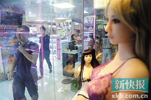 廣東成人用品市場調(diào)查。圖為各地的經(jīng)銷商都會在此進貨。新快報記者 孫毅/攝