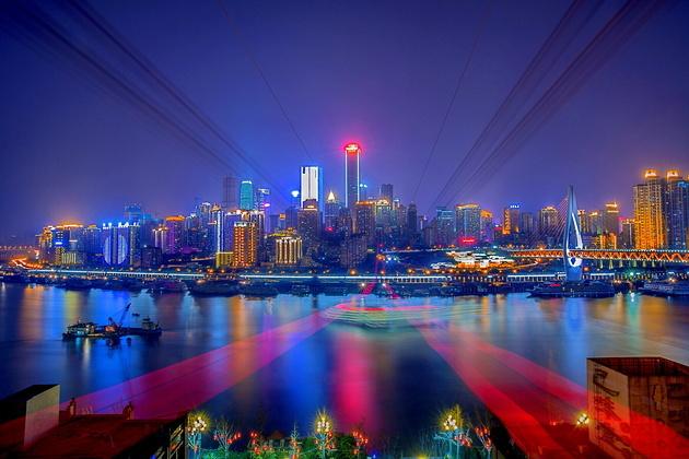 中原地產(chǎn)數(shù)據(jù)顯示，8月最后一周，上海市新建商品住宅成交已連續(xù)5天破千，昨日（8月31日）更是達到單日成交1123套。