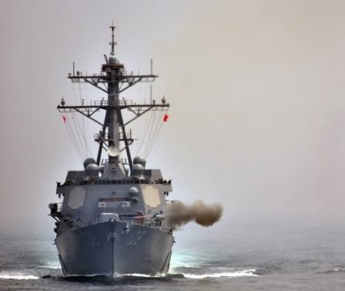 美國(guó)海軍的韋恩、麥亞號(hào)新型驅(qū)逐艦25日在朝鮮半島西部海域與韓國(guó)海軍聯(lián)合軍演