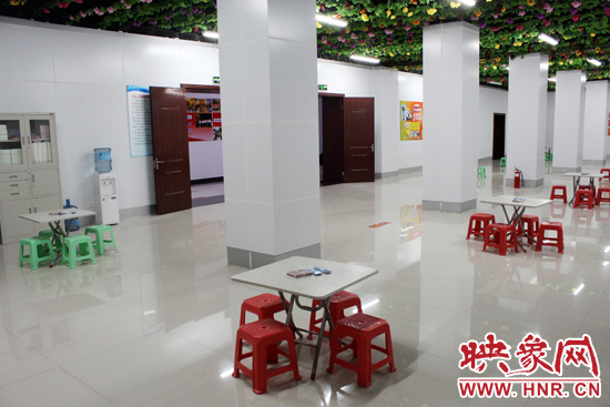 為了給市民納涼避暑創(chuàng)造舒適的環(huán)境，今年鄭州市人防辦加大了投入，對納涼點進行了升級改造
