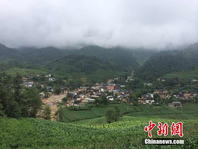 7月28日,云南省保山市隆陽區(qū)瓦房鄉(xiāng)喜坪村上坪小組發(fā)生山洪災(zāi)害,造成3戶人家9人被沖走。
