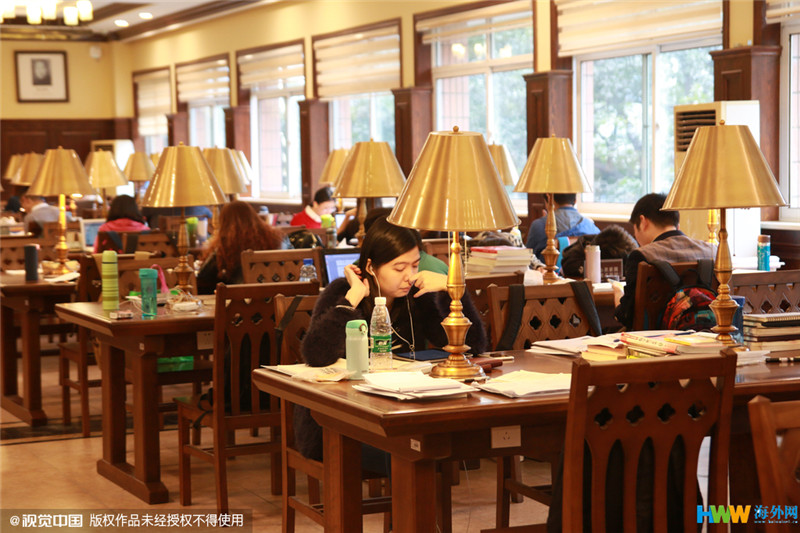 重慶大學(xué)改造翻新的“民國(guó)風(fēng)圖書館”走紅網(wǎng)絡(luò)，引得無(wú)數(shù)網(wǎng)友點(diǎn)贊