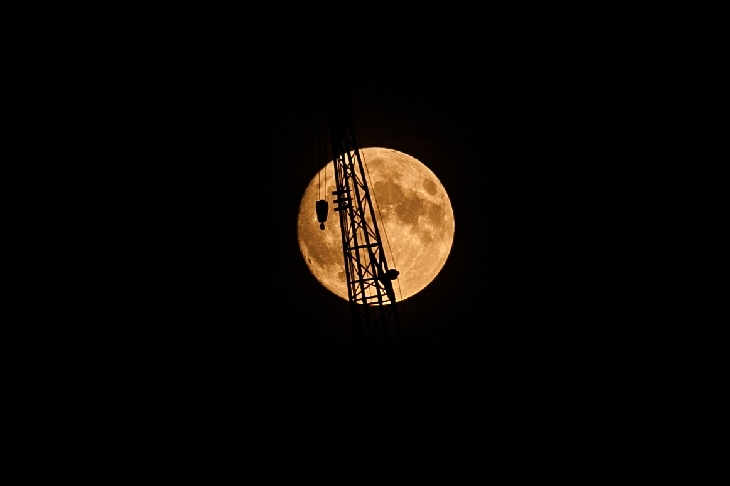68年來最大！今晚夜空上演超級月亮