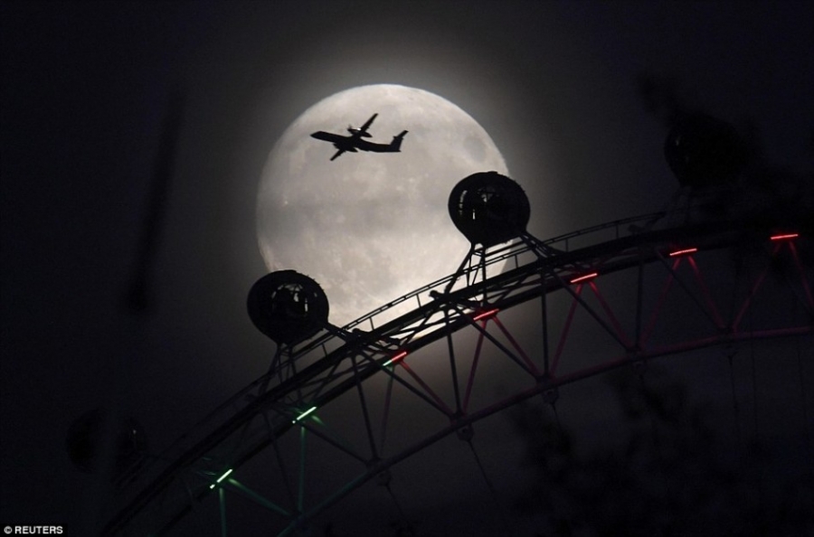 68年來最大！今晚夜空上演超級月亮