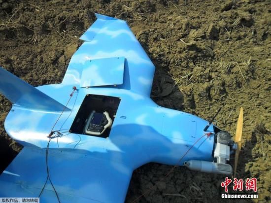圖為3月31日，一架無人機在韓國西部海域的白翎島墜毀。