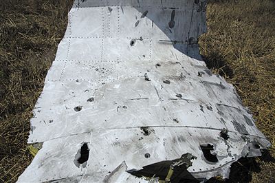 MH17墜機(jī)現(xiàn)場(chǎng)照片下藏著多少信息？