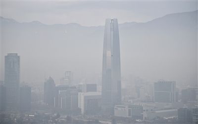 21日，智利首都圣地亞哥被霧霾籠罩。