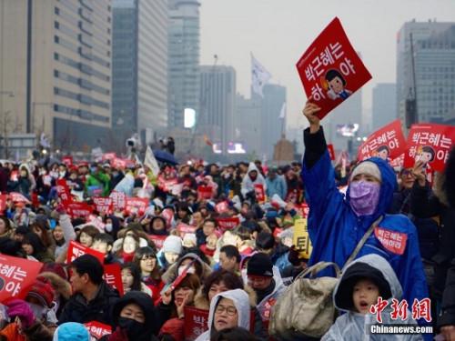 11月26日，韓國爆發(fā)“親信干政”事件后第五輪大規(guī)模集會(huì)。