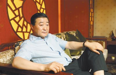 5月26日，張新明在北京接受新京報記者專訪時表示，在與華潤的合資公司中，他被“邊緣化”了，公司出現(xiàn)了