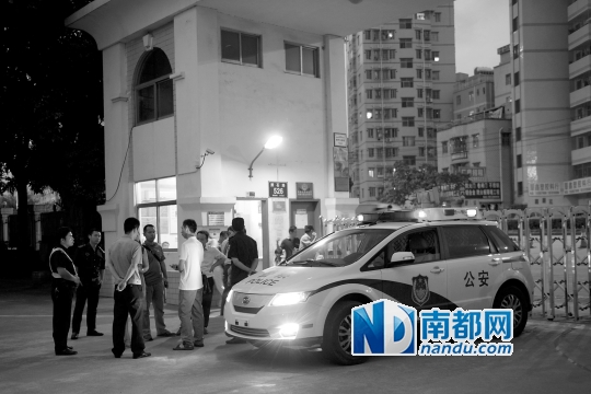 　接人的親戚和校方一度沒(méi)談攏,雙方甚至差點(diǎn)鬧到派出所。