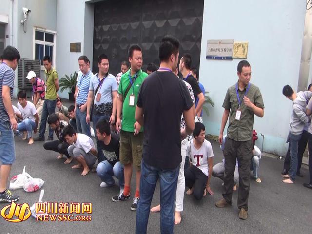 公安局管抓捕詐騙公司現(xiàn)場（警方視頻截圖）。