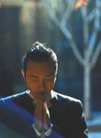 網(wǎng)傳李玉剛“出家”的照片。