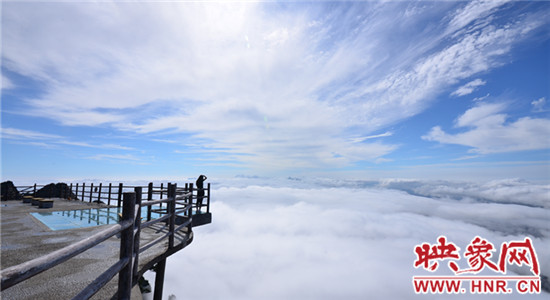 這個(gè)夏天,21℃老君山精彩不斷、主題活動(dòng)驚爆眼球、更有百萬大獎(jiǎng)等你拿!