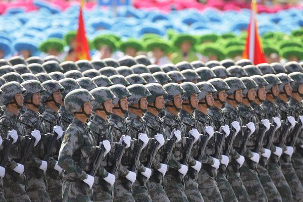 總體看，中國軍隊是稱職的，承擔了它對這個國家和人民的應有責任。