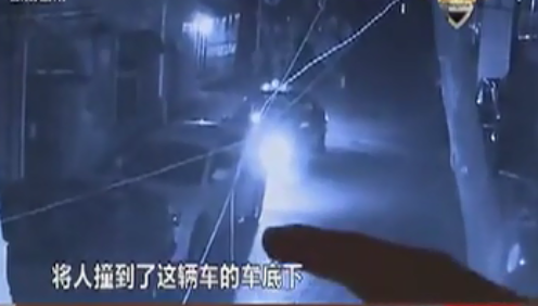 的哥?？亢笙萝?chē) 數(shù)秒后空車(chē)前進(jìn)撞人身亡