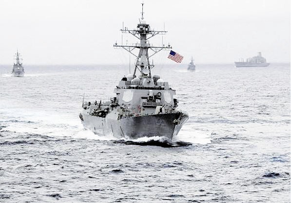 美軍艦非法進入中國海域為哪般？