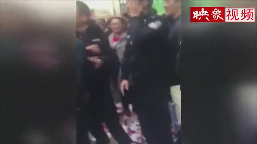 暈！城管被打警方出警被圍攻