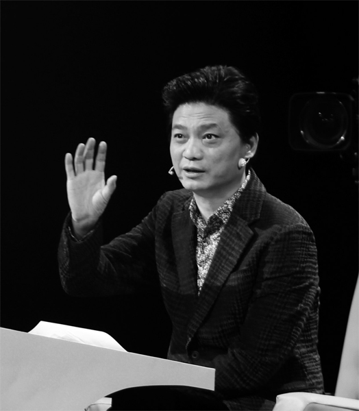 “希望女兒最好永遠(yuǎn)不要交男朋友，最好把父親當(dāng)男朋友?！贝抻涝φf。