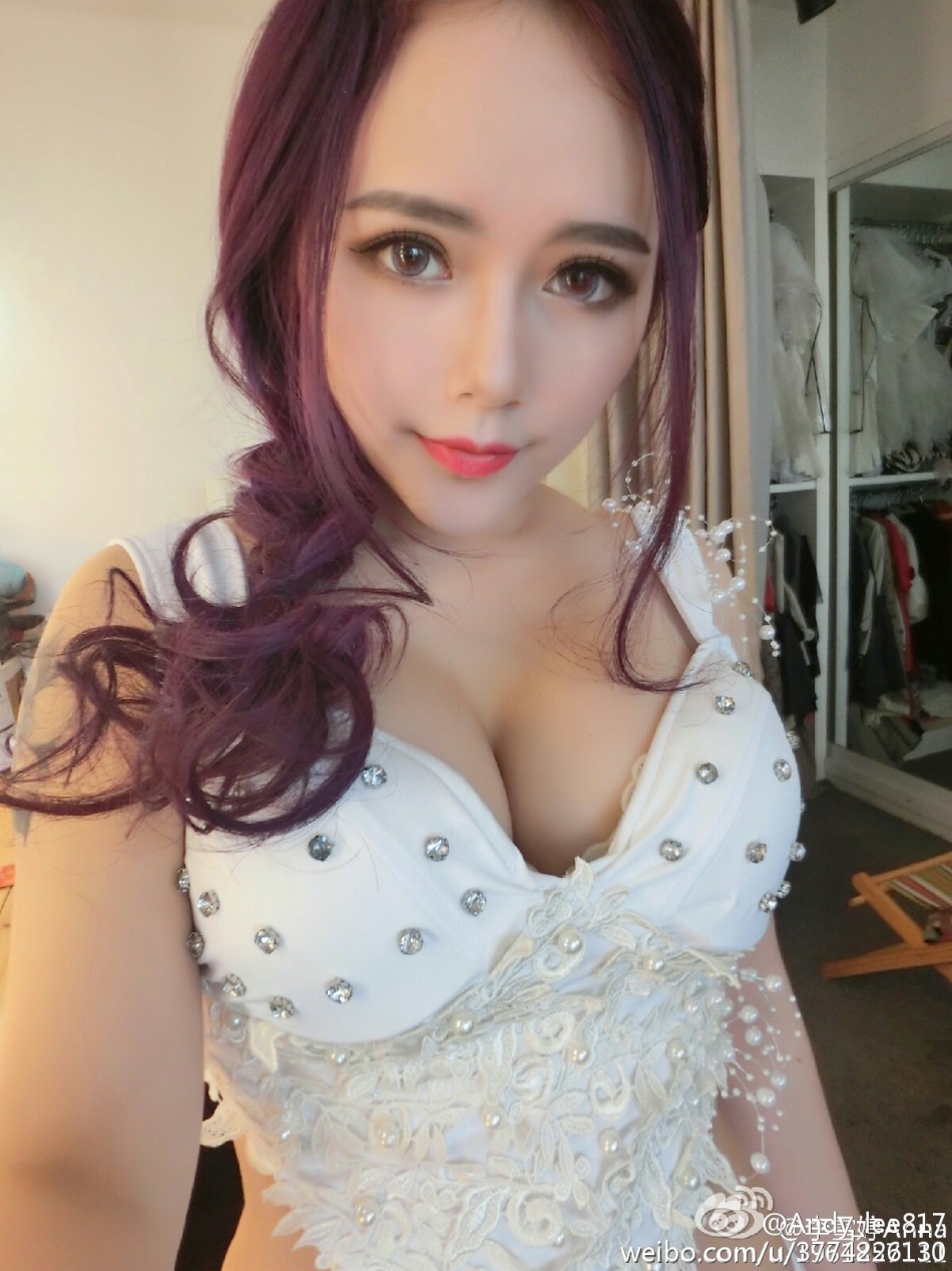 湖大21歲?；ㄇ巴购舐N無懼走光