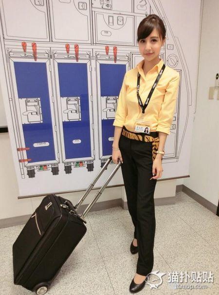 空中最美女子！虎航空姐Rita Kao 大秀比基尼照